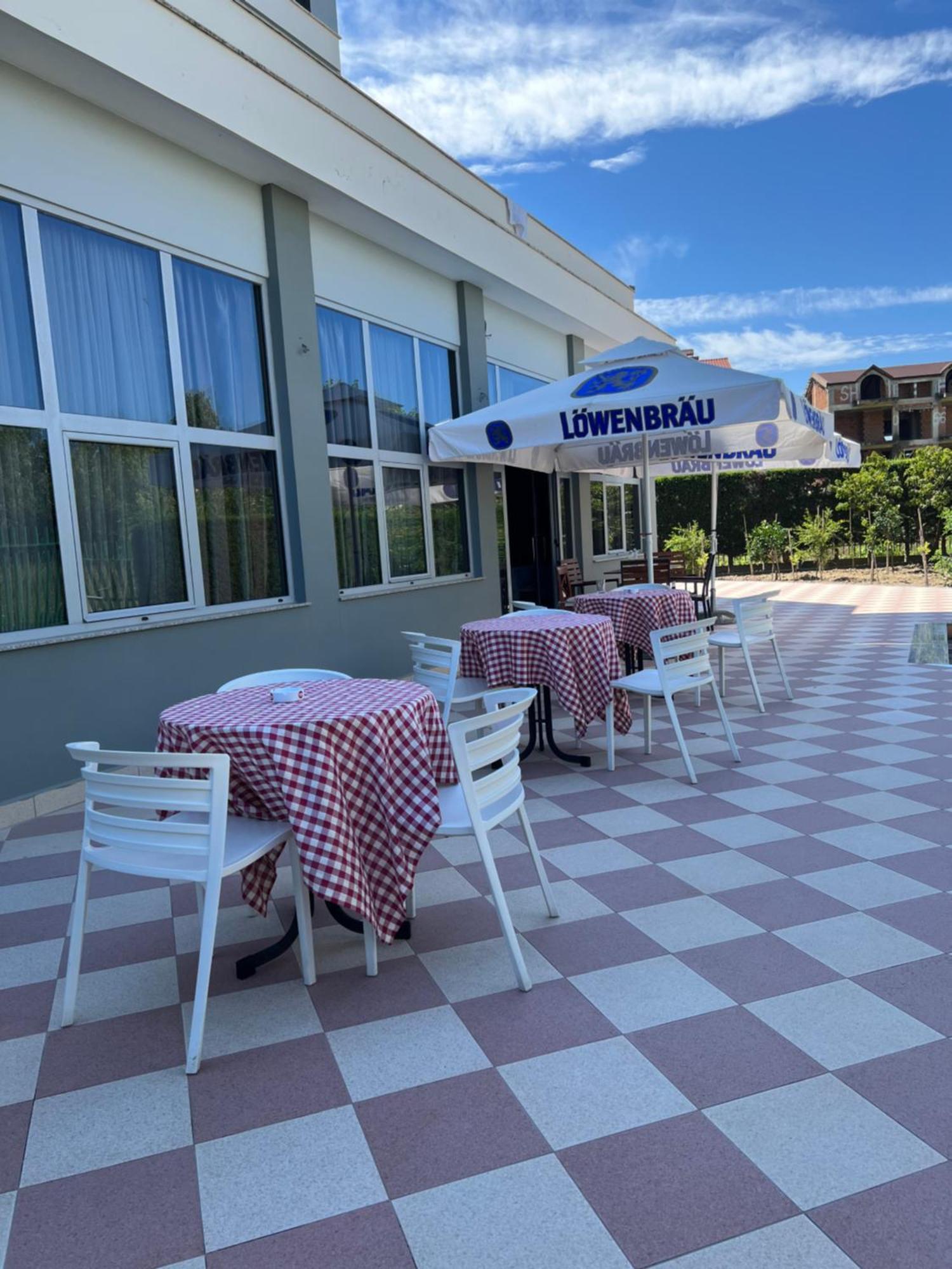 Blue Sky Hotel Golem (Tirana)