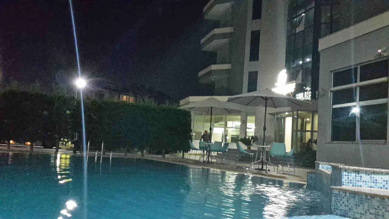 Blue Sky Hotell *